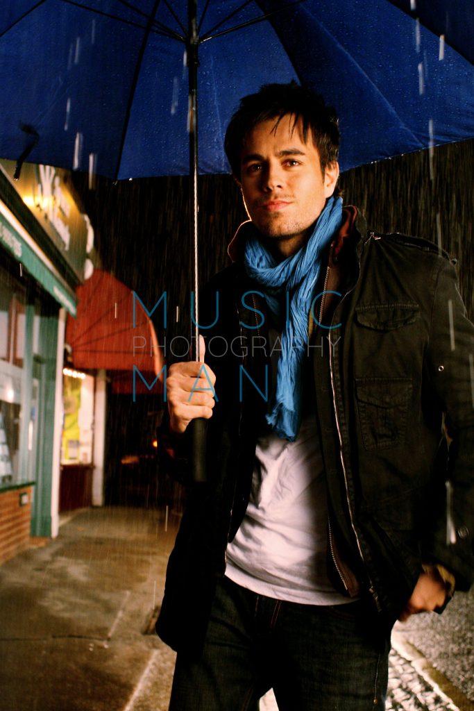 enrique-iglesias-bts-dulwich-village-02.jpg